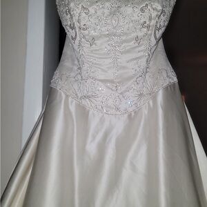 Allure Bridals Cream/white Satin Wedding Dress